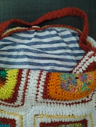Bolso de ganchillo multicolor