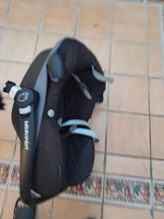 Seggiolino auto per neonati gruppo 0+