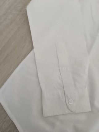 Camisa blanca cuello mao