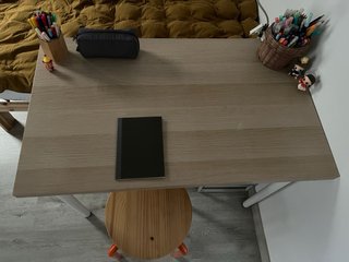 Escritorio IKEA simple