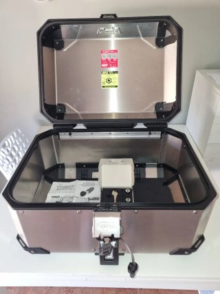 Maleta/ Baúl  moto GIVI Outback EVO de aluminio