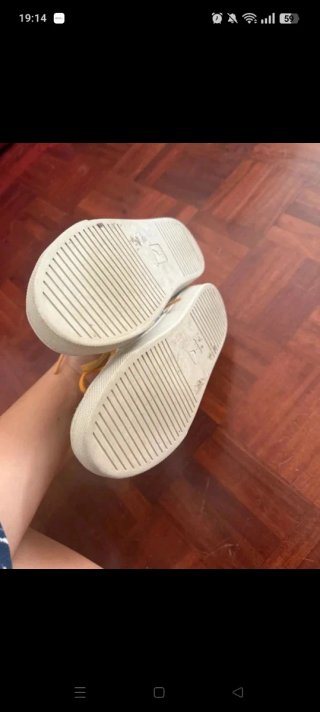 Tenis Veja blancos y morados poco uso