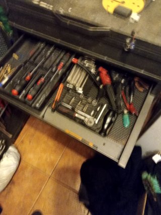 Carro de herramientas metálica