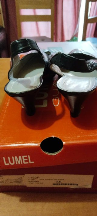 Zapatos de piel negros talla 35.5-36.5