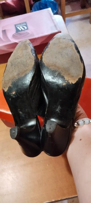 Zapatos de piel negros talla 35.5-36.5