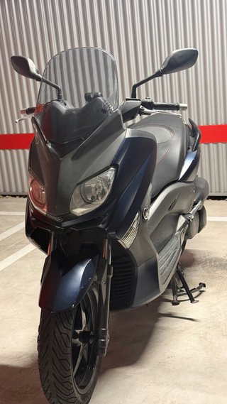 Yamaha XMAX 250cc Scooter Automática