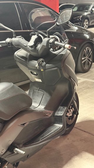 Yamaha XMAX 250cc Scooter Automática