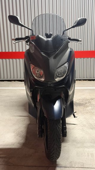 Yamaha XMAX 250cc Scooter Automática