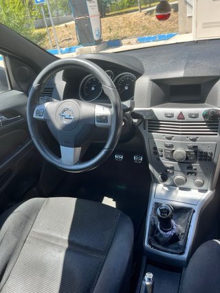 Opel Astra 2007