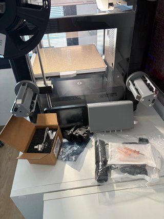 Impresora 3D Flashforge AD5X Cerrada