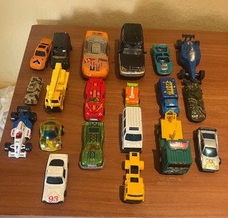 Lote de 20 coches de juguete variados