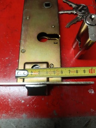 Cerradura CVL Embutir 60mm