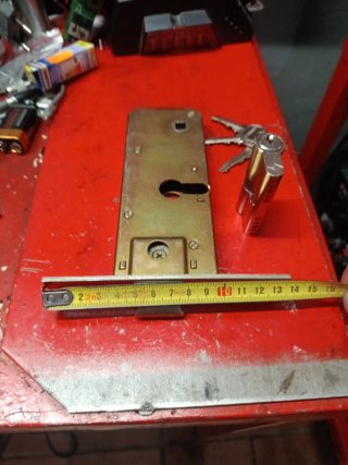 Cerradura CVL Embutir 60mm