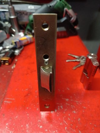 Cerradura CVL Embutir 60mm