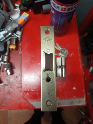 Cerradura CVL Embutir 60mm