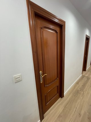 Puerta interior madera