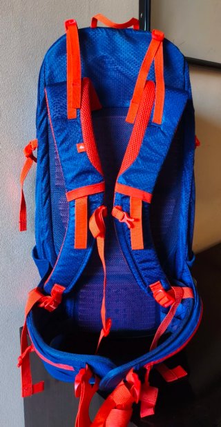 ¡Nueva! Mochila Quechua Forclaz 37 Speed