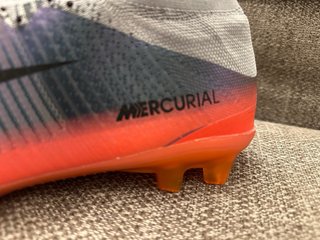 Scarpe da calcio Nike arancioni taglia 39