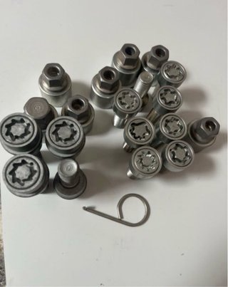 TORNILLOS ANTIRROBO VW GOLF AUDI SEAT VW T4T5 T6.1