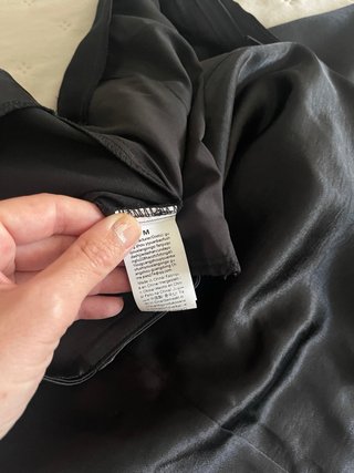 Pantalón satinado negro Talla M