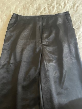 Pantalón satinado negro Talla M