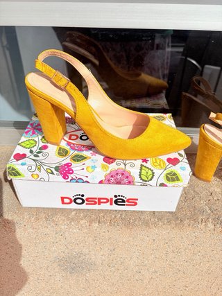 Zapatos Dospies destalonados mostaza talla 37