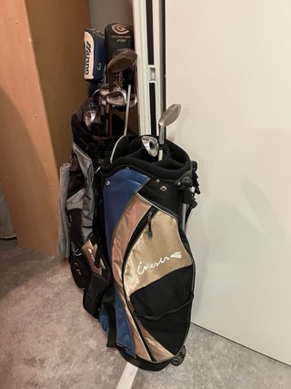 Bolsa de golf Nike con palos Cleveland