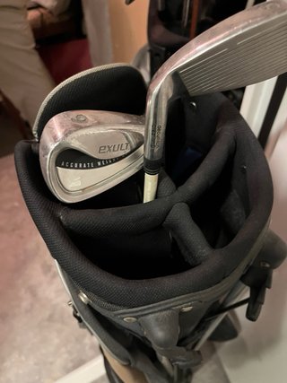 Bolsa de golf Nike con palos Cleveland