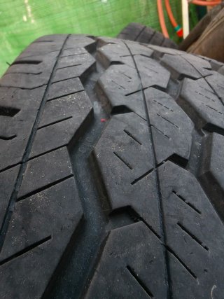 Neumáticos y llantas 5x120_ 215/65 R16 C M+S.