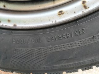 Neumáticos y llantas 5x120_ 215/65 R16 C M+S.