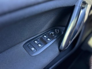 Peugeot 308 SW / Manual / Gasolina / Año 2015