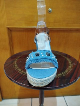 Sandalias cuña tejano N 38 dispongo de más N