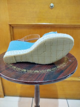 Sandalias cuña tejano N 38 dispongo de más N