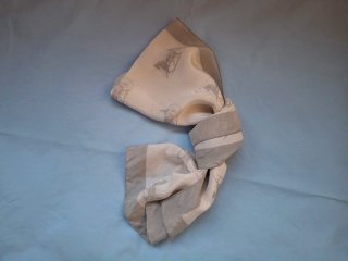 CÉLINE PARIS - Pañuelo Seda Blanco y Gris