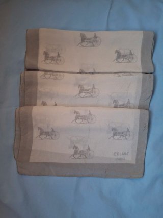 CÉLINE PARIS - Pañuelo Seda Blanco y Gris