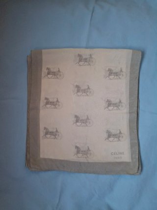 CÉLINE PARIS - Pañuelo Seda Blanco y Gris