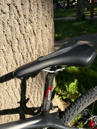 Bicicleta de Montaña Columbus. Cuadro carbono.