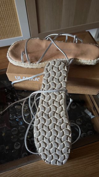 Sandalias romanas ULANKA plateadas