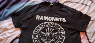 Camiseta algodón Dels Ramonets. Talla L