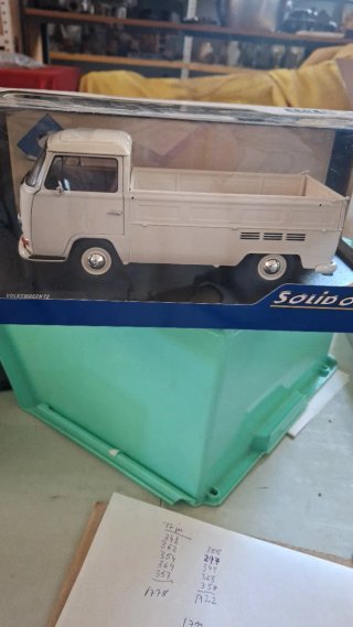 Coche a escala Volkswagen T2. 1.18