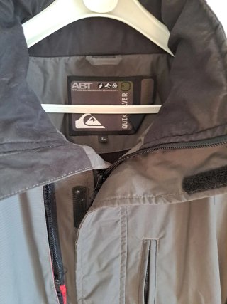 Chaqueta de esquí gris Quiksilver
