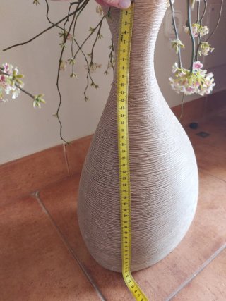 Jarrón de cerámica beige