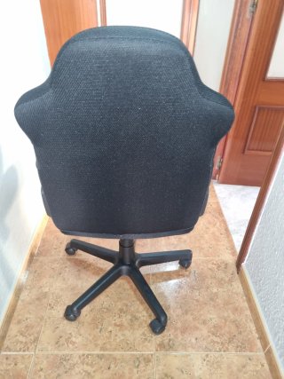 Silla Gaming LEGEND Negra y Gris