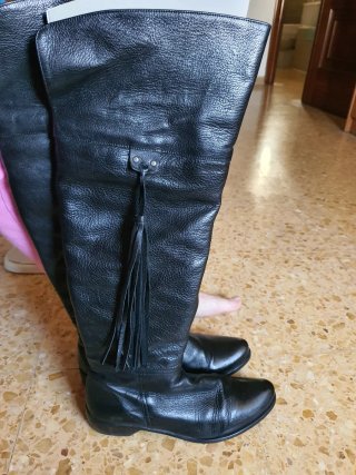 Botas altas piel negras