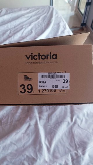 Zapatillas Victoria Beige, completamente nuevas