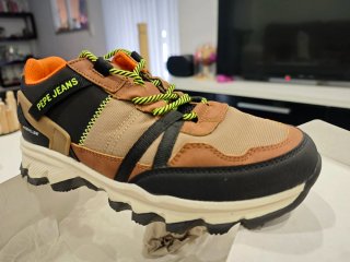 Zapatillas PEPE JEANS.