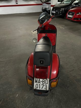 Vespa 200 px itv al día.