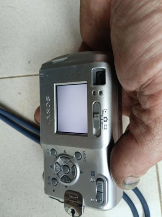 Set di tre fotocamere digitali compatte: Sony, Inovix, Fujifilm
