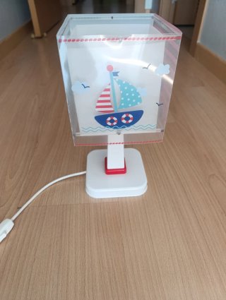 Lámpara infantil mesita de noche temática marina