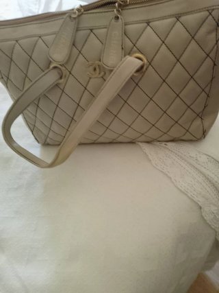 Borsa Chanel bianca e dorata in pelle